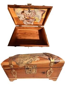 Reworked VTG Poplar Wood Hinged Box Att. Peterson Brothers Old World Maps